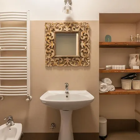 Santa Tecla Living Govone42 شقة ميلان